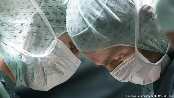 Болниците искат пациентите, които не са спешни да се настаняват след тест за коронавирус по PCR метода