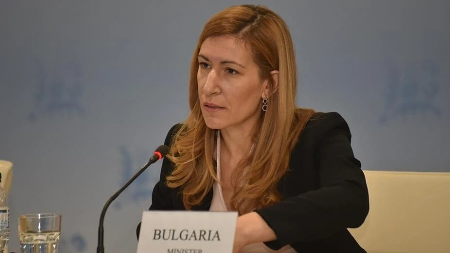 Ангелкова: България да се рекламира с малкия брой заразени 