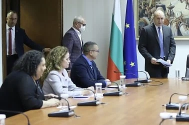 Румен Радев: Да намерим най-точната формула \