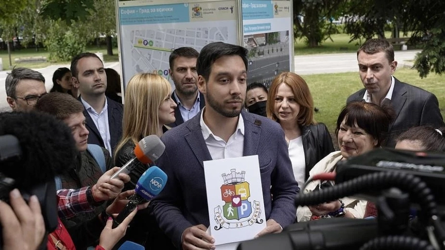 Нова велоалея, бус лента и виенски тип спирки по „Патриарх Евтимий“