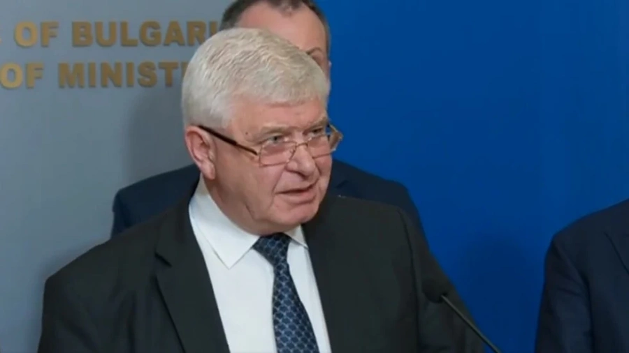 Кирил Ананиев: Скоро ще имаме възможност да влезем в театрите и оперите