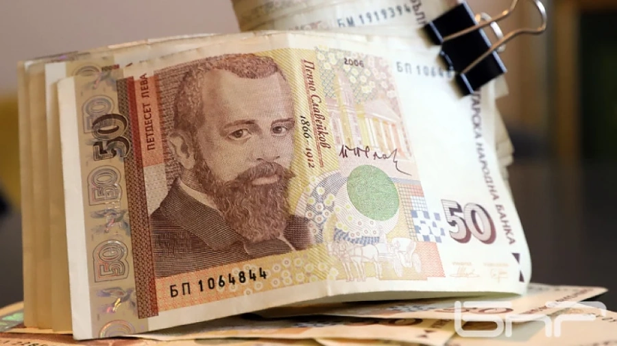 Общинските приходи са намалели с повече от 40 на сто