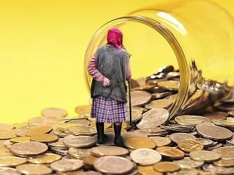 Covid-19 нанесе поредния удар върху и без това проблемните втори пенсии