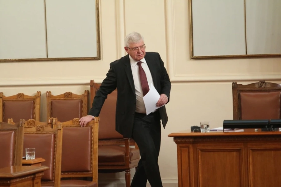 Ананиев издаде заповед за влизането на територията на Р България, считано от 1 юни