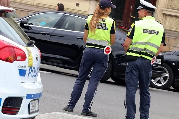 Нужно е да не се кърпи закона за движение по пътищата, а да се създаде изцяло нов
