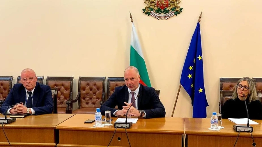 Желязков: Търсим общ подход за подпомагане на автобусните фирми