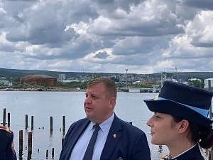 Министър Каракачанов към курсантите във ВВМУ „Н. Й. Вапцаров“: Учите в едно от най-добрите военноморски училища в света