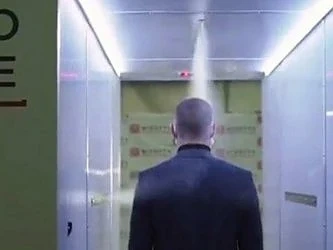 Специален тунел за дезинфекция защитава Путин от Ковид-19