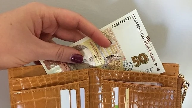 Правителството прие изменение на Програма за гарантиране на безлихвени кредити в защита на хора, засегнати от пандемията