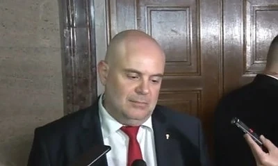 Гешев: Последните дни се генерират постоянни скандали, които целят дестабилизиране на държавата и избори