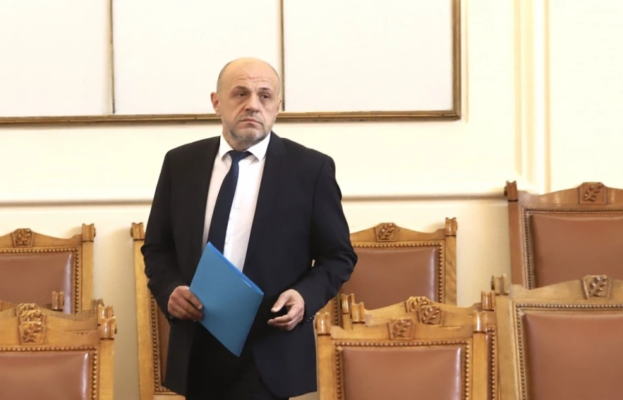 Дончев: Решението за статута на \