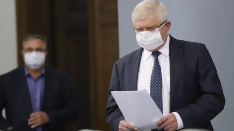 Кирил Ананиев: Ще обсъждаме глобата за неносене на маска