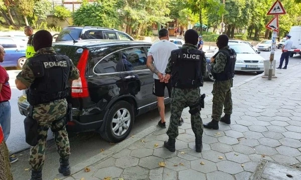 Арестуваха още една от десните ръце на Божков