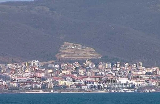 На \