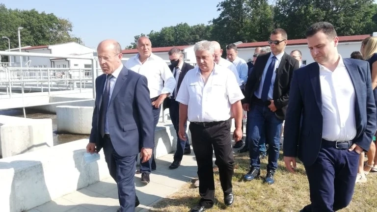 Борисов не вижда интерес към морето, а водата била като сълзичка