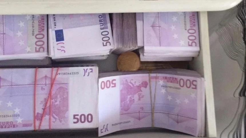 Борисов е атакуван и с видео от спалнята
