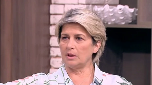 Весела Лечева: Страхувам се от Васил Божков