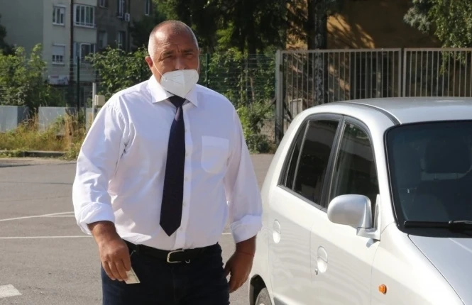 Борисов инспектира инфраструктурата и спортната зала във Враца