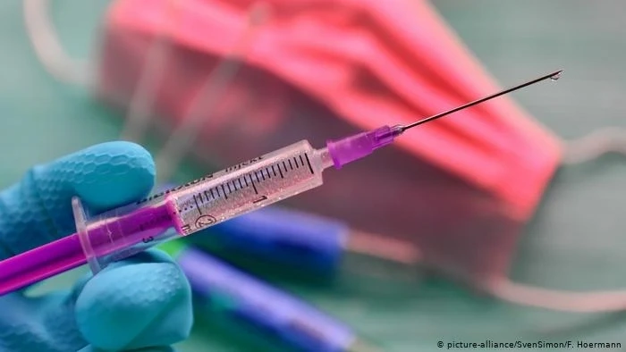 Оксфордската ваксина срещу COVID-19 ще бъде тествана върху хора в Индия