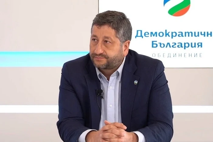 Христо Иванов настоява да се провери и съдържанието на първия запис