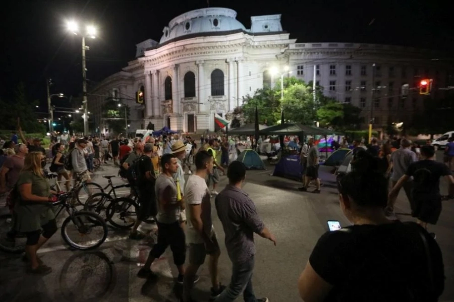 Костадин Ангелов: Протестите са място, където вирусът се разпространява по-лесно