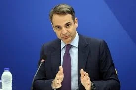 Мицотакис предупреждава за скок в заразените, възможни са нови блокади