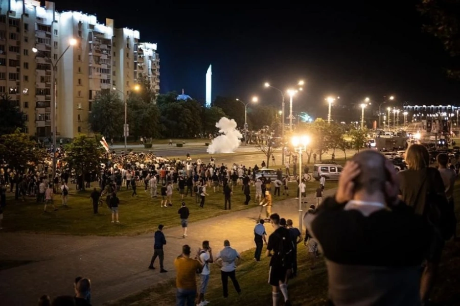 Напрежение в Беларус след президентските избори: Протести, арести и ранени 