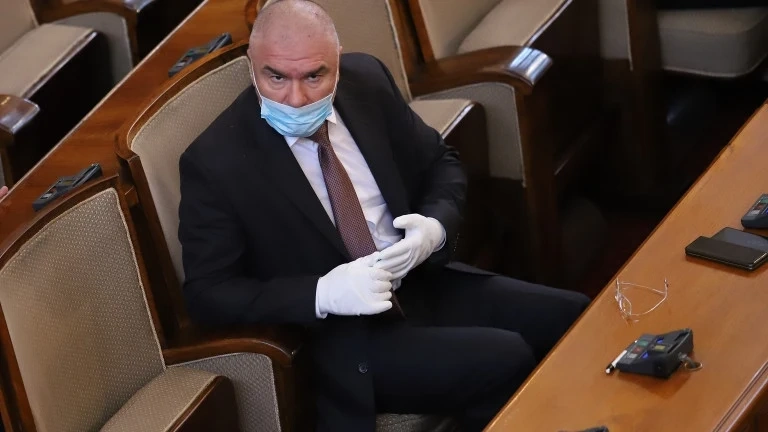  Воля  са готови да подкрепят Корнелия Нинова, защото няма да стигне до властта