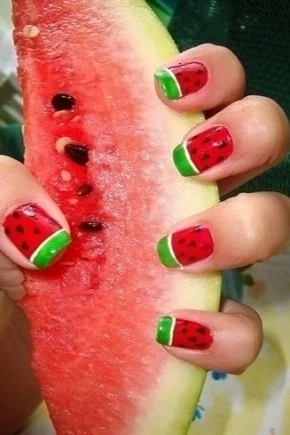 Маникюр \