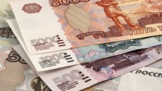 Рязък спад на рублата, след като Москва заяви, че е готова да помогне на Беларус