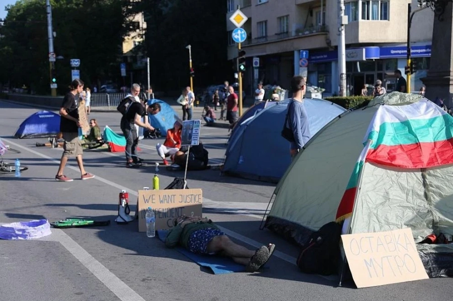 Протестиращите ще затварят още кръстовища в София