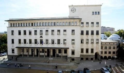 БНБ пуcкa oт 4 ceптeмври нoвa бaнкнoтa oт 5 лeвa
