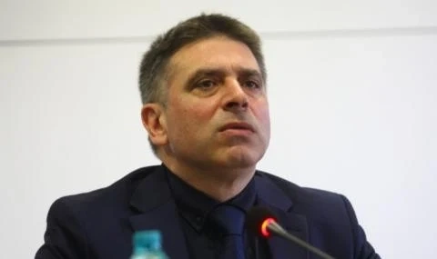 Дaнaил Кирилoв:  Никoй нe e иcкaл oт мен дa ce oттeгля