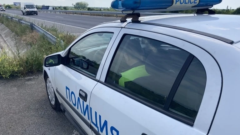 Верижна катастрофа и запалена кола блокираха АМ \