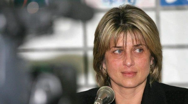 Лечева: Кандидатите за председател на БСП да се оттеглят от прекия избор