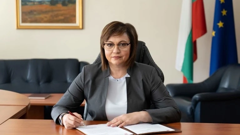 Социалисти от цялата страна в подкрепа на Нинова
