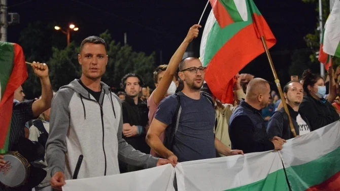 СДВР със спешни мерки: Правят КПП-та за утрешния протест