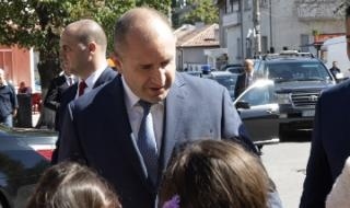 Румен Радев: Промяната в България трябва да започне от образование, независимо кой печели изборите