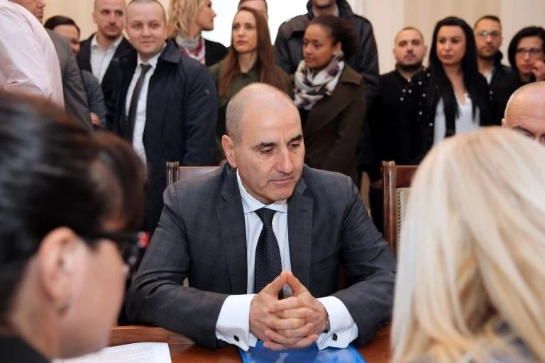 Стотици членове на СДС отиват в партията на Цветан Цветанов