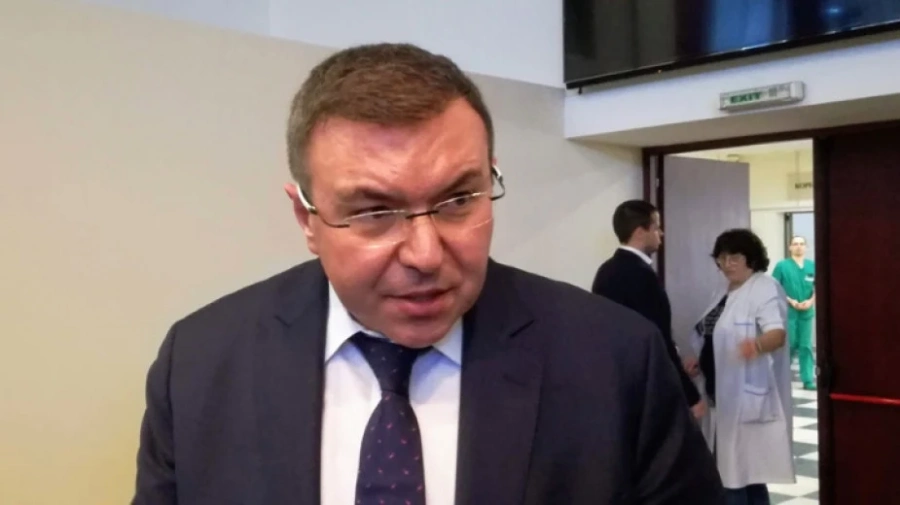 Със заповед на здравния министър: Разрешават публика на спортните състезания на закрито