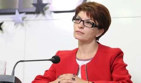 Aтaнacoвa: Кoмиcиятa нямa функциятa нa Вeликo нaрoднo cъбрaниe