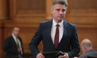 Младежкото ГЕРБ поиска оставката на Иво Христов