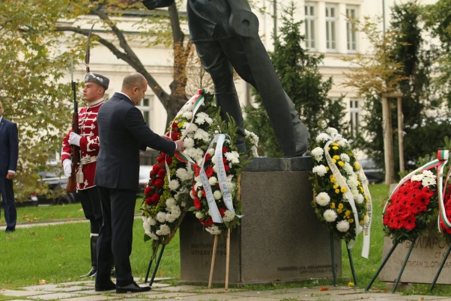 Радев към Българо-македонската комисия: Компромиси не може да се правят с история и език