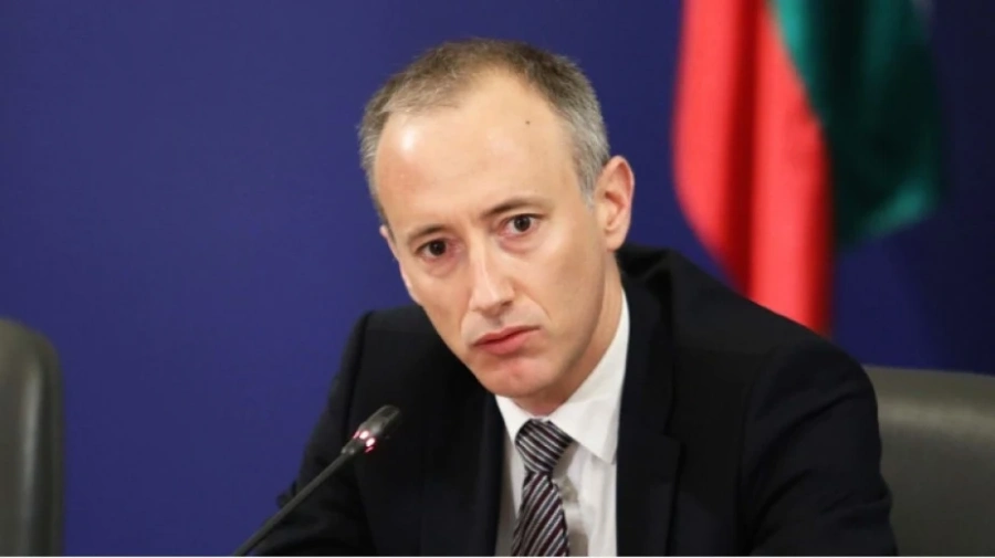 Вълчев: При 20% ученици със симптоми на Covid-19 или грип, ще се затваря цялото училище
