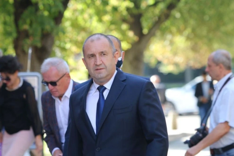 Свалиха карантината на президента Радев