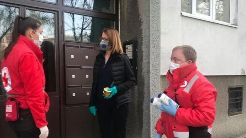 Фандъкова: Екипи на СО пак ще пазаруват на болни и възрастни от понеделник