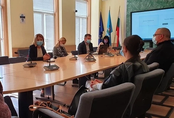 Фандъкова сформира Медицински експертен съвет от общинското здравеопазване за Ковид-19