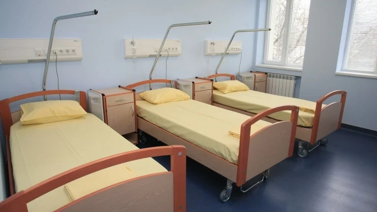 Разкриване на COVID отделения в специализирани болници - твърде нереалистично