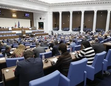 И независимите депутати ще имат право на декларация от трибуната