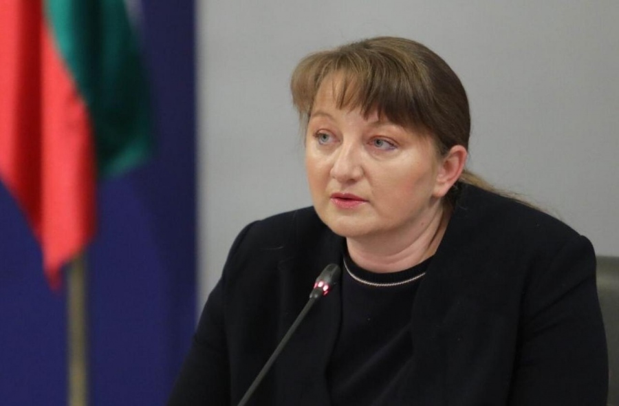 Деница Сачева: Беше важно да се уреди фазата на изплащане на втората пенсия